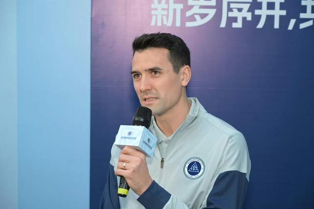 开云体育官方网站-深圳打包成都核心,陈涛打富裕仗 莱切特再搭周定洋 蓉城战术巨变